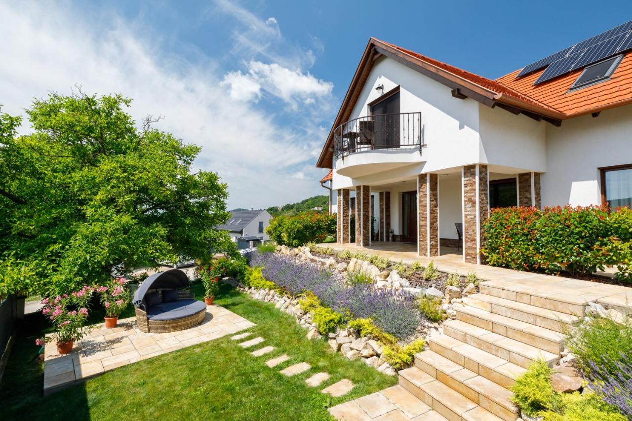 Pilger Apartments Тихань Экстерьер фото