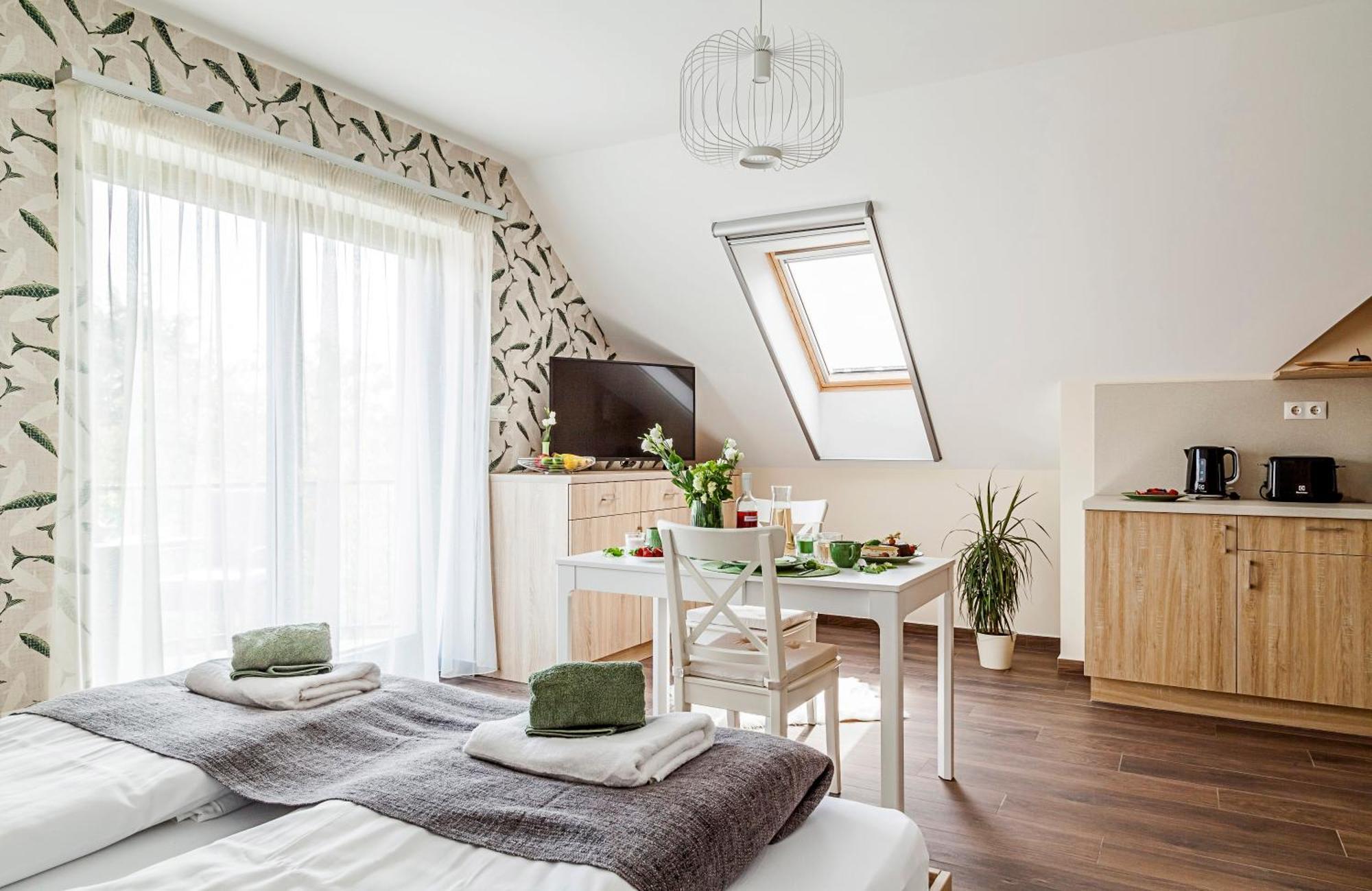 Pilger Apartments Тихань Экстерьер фото