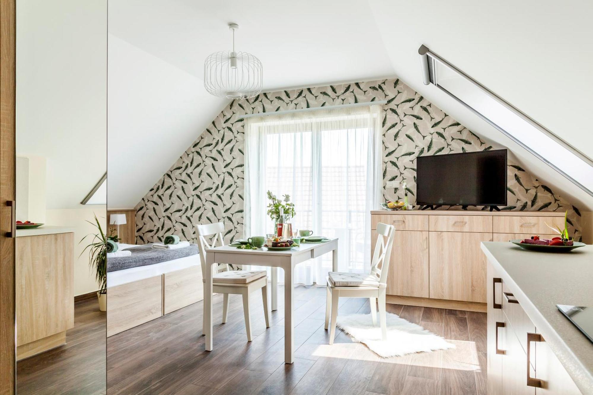Pilger Apartments Тихань Экстерьер фото