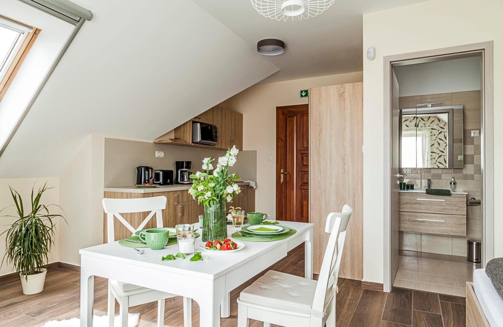Pilger Apartments Тихань Экстерьер фото