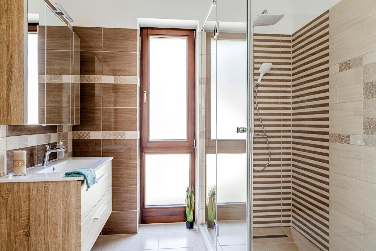 Pilger Apartments Тихань Экстерьер фото