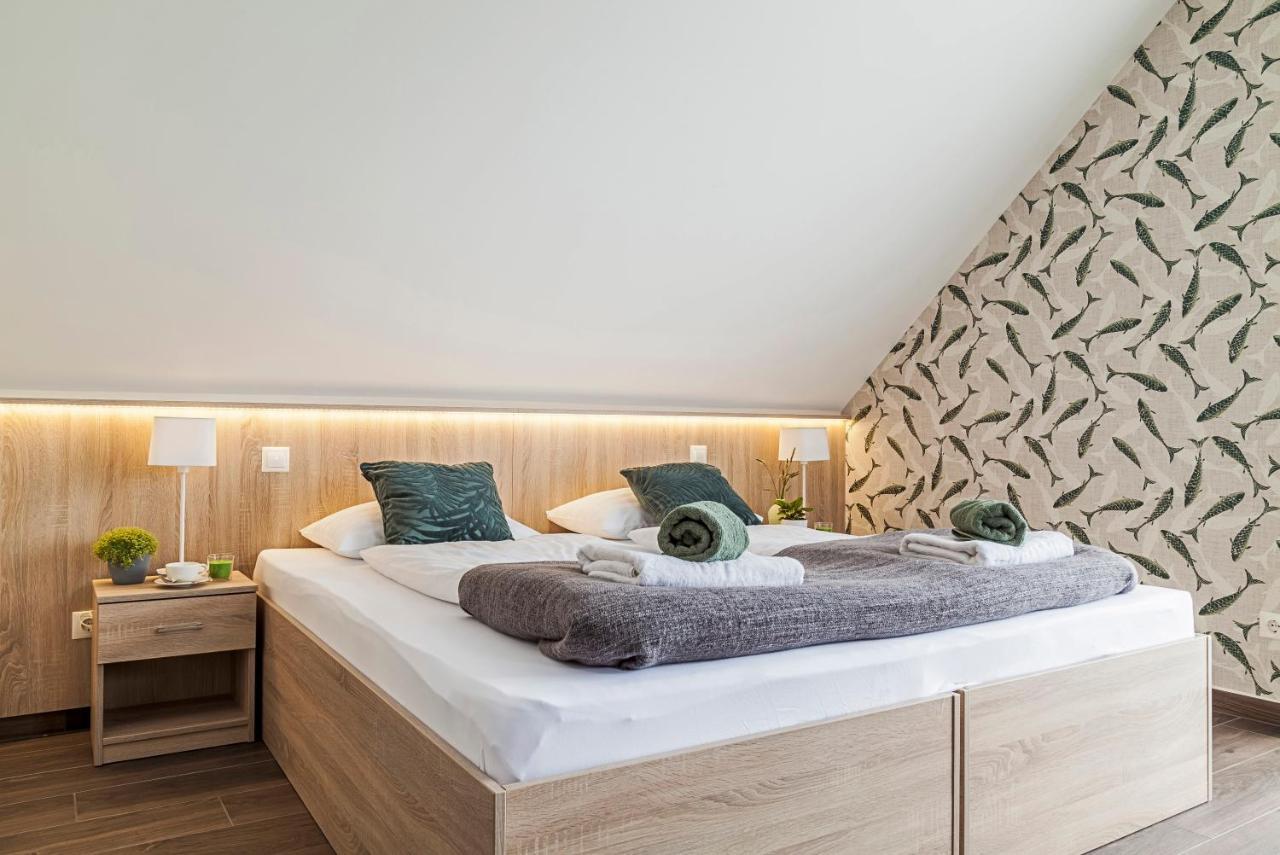 Pilger Apartments Тихань Экстерьер фото