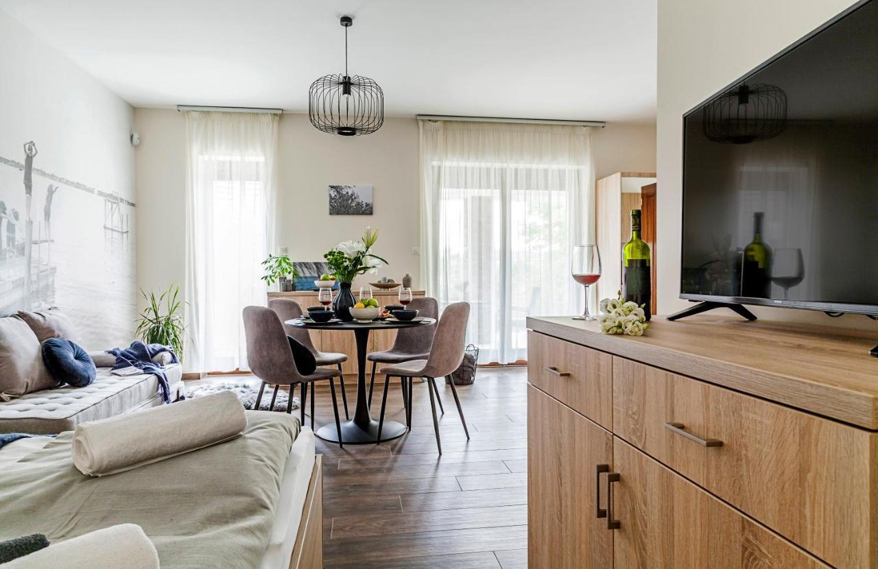 Pilger Apartments Тихань Экстерьер фото