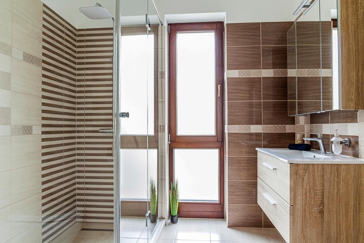 Pilger Apartments Тихань Экстерьер фото