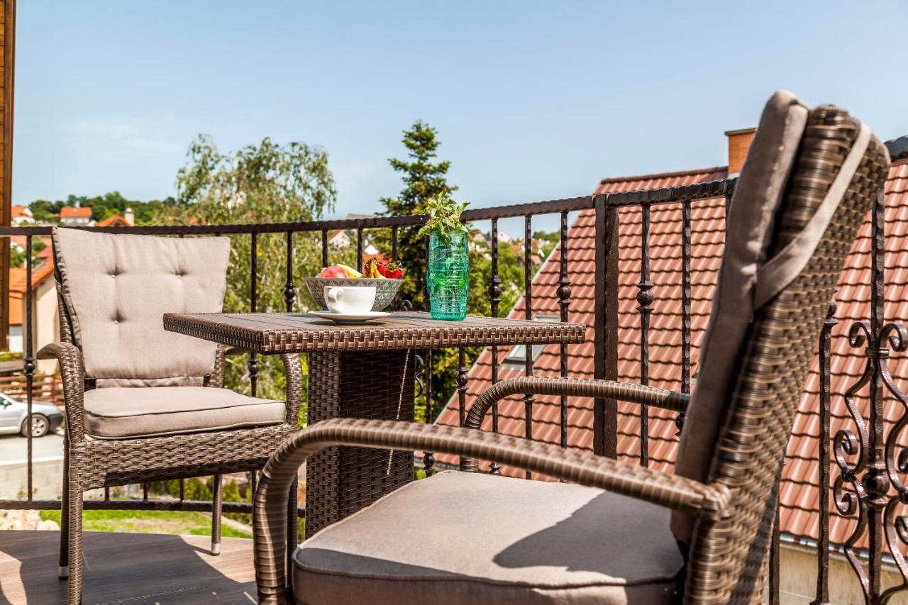 Pilger Apartments Тихань Экстерьер фото